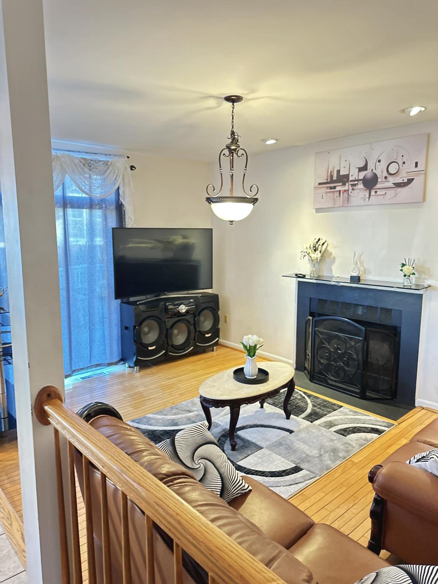 Special Rate Worthy Posh And Magnificent 4 Bedrooms And Two & Half Bath Greenbelt Buitenkant foto