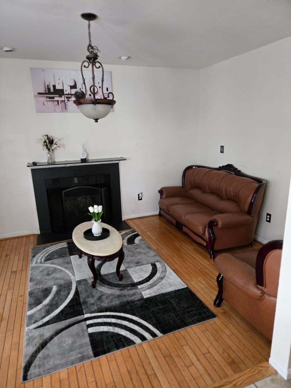 Special Rate Worthy Posh And Magnificent 4 Bedrooms And Two & Half Bath Greenbelt Buitenkant foto